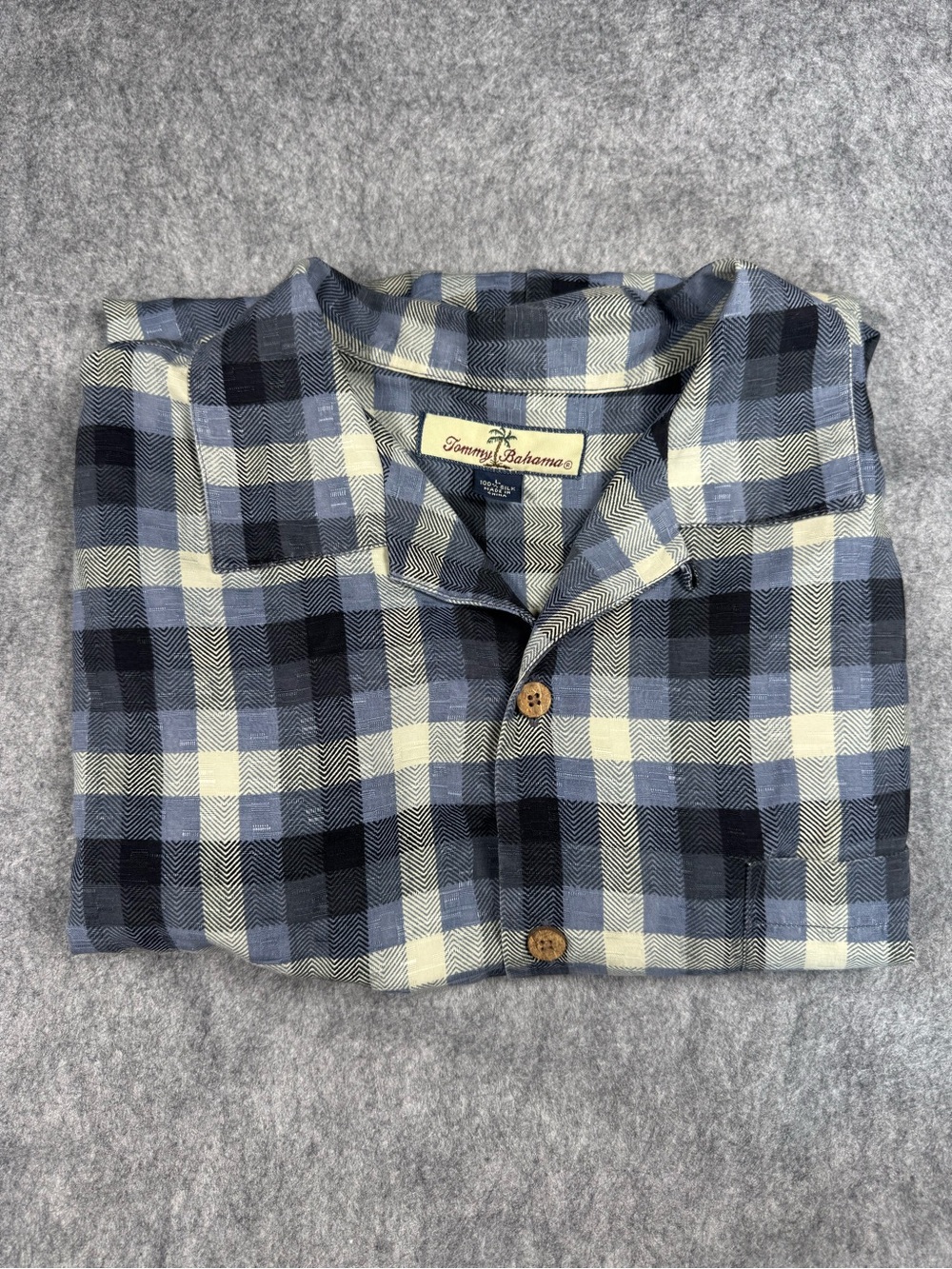 Tommy Bahama Blue and Cream Plaid Button-Down Shirt 100% Silk Men’s Large